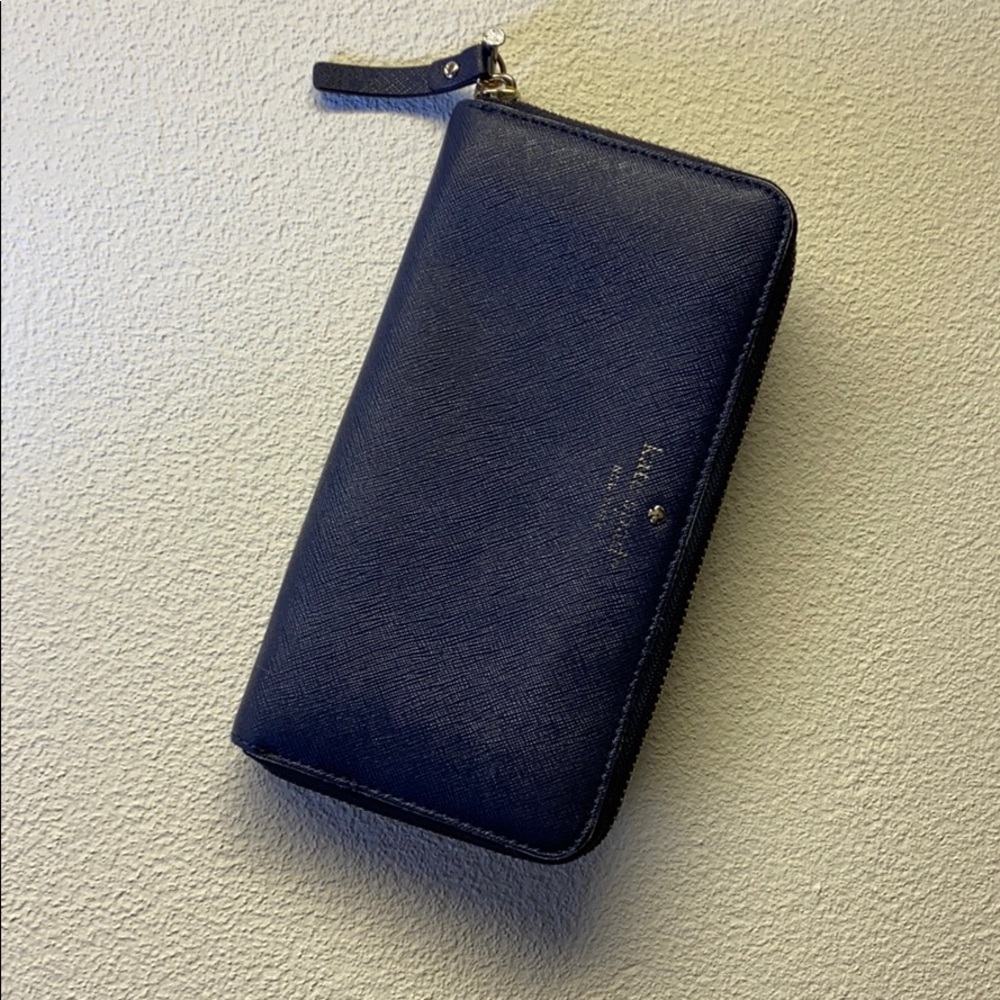 Kate Spade Navy wristlet wallet gently used